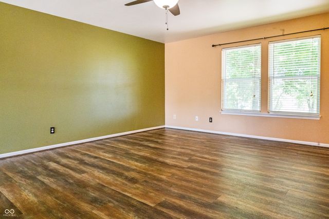 2154 Summer Breeze Way, Greenwood, IN 46143
