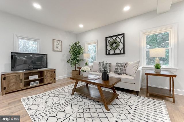 8285 VERNE PL, Welcome, MD 20693