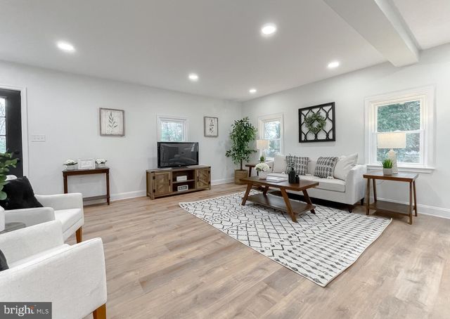 8285 VERNE PL, Welcome, MD 20693