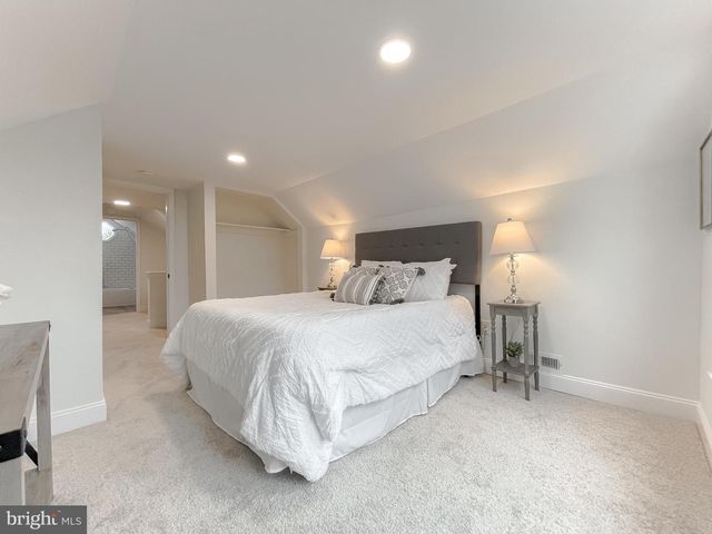 8285 VERNE PL, Welcome, MD 20693