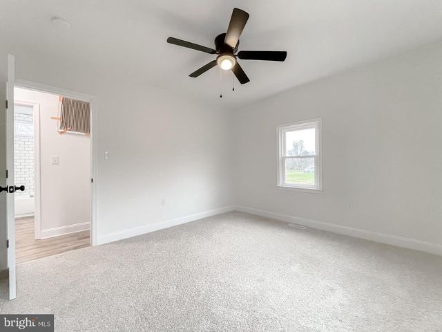 8285 VERNE PL, Welcome, MD 20693