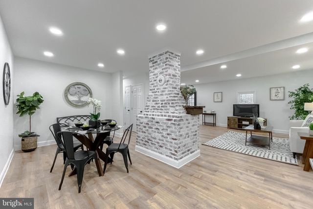 8285 VERNE PL, Welcome, MD 20693