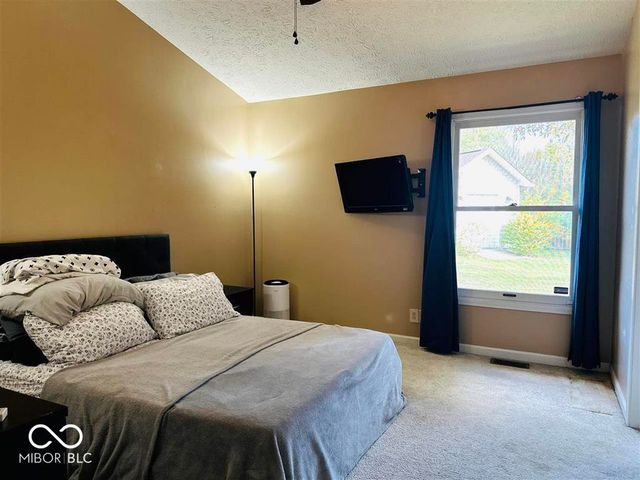 7673 Lippincott Way, Indianapolis, IN 46268