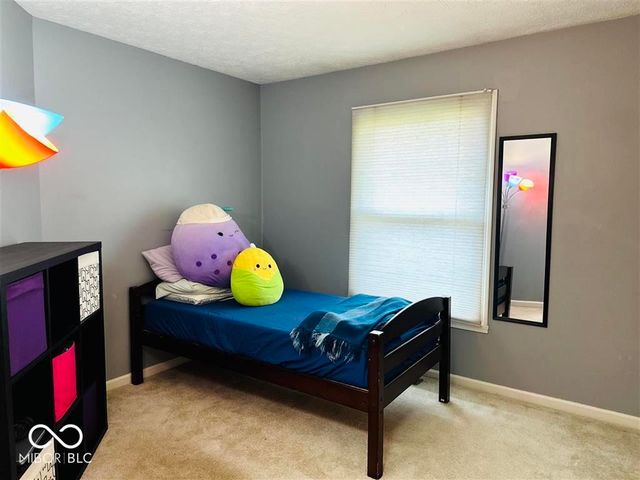 7673 Lippincott Way, Indianapolis, IN 46268