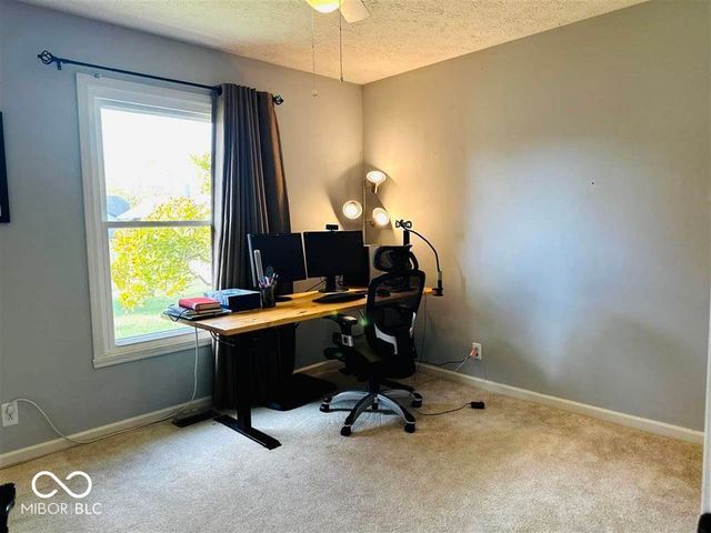 7673 Lippincott Way, Indianapolis, IN 46268