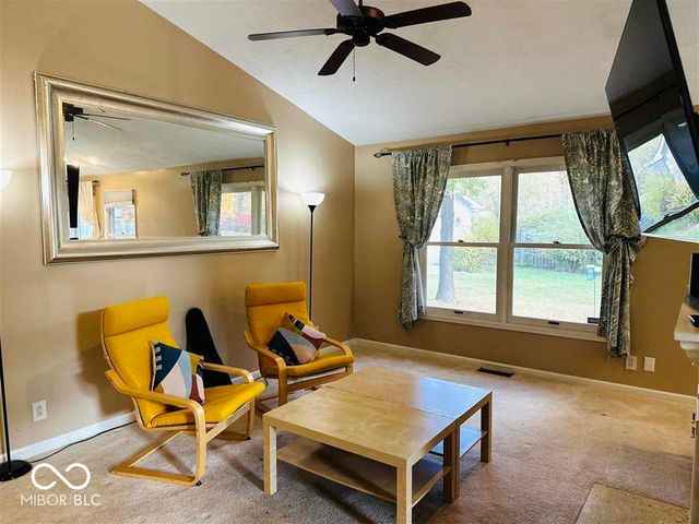 7673 Lippincott Way, Indianapolis, IN 46268