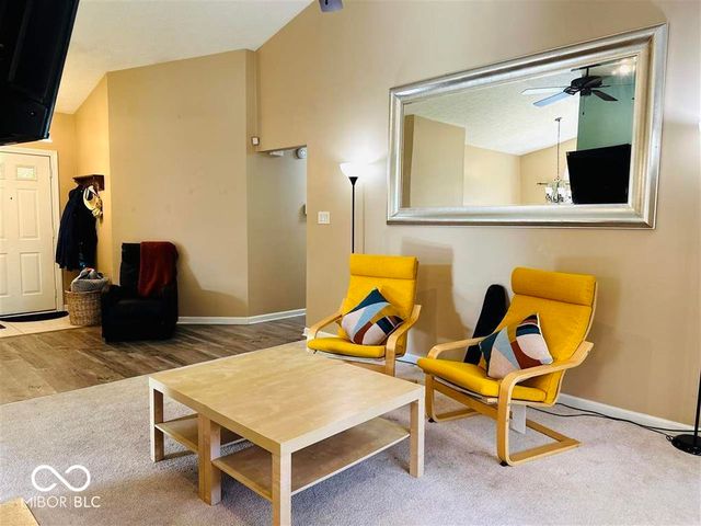 7673 Lippincott Way, Indianapolis, IN 46268