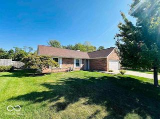 7673 Lippincott Way, Indianapolis, IN 46268