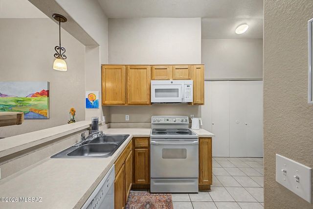 13211 N Lost Artifact Lane, Oro Valley, AZ 85755