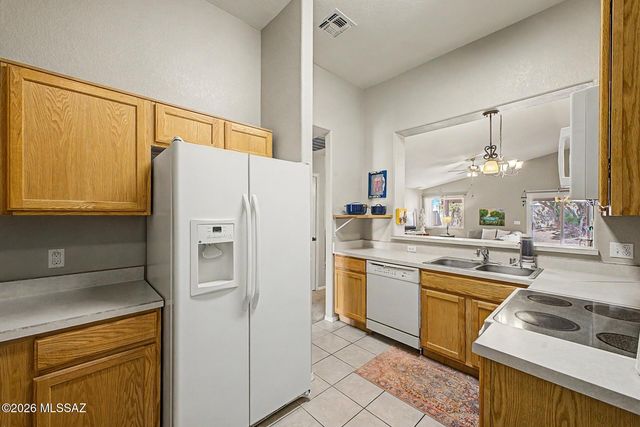 13211 N Lost Artifact Lane, Oro Valley, AZ 85755