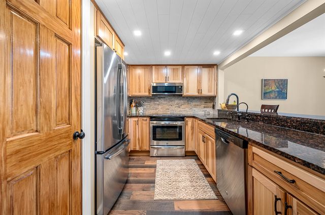 97 Sterling Ridge Rd 19, Warren, VT 05674