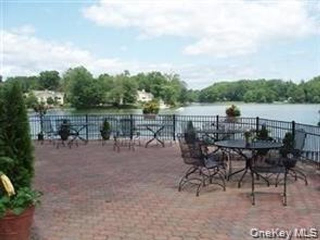 57 Manchester Road B-24, Eastchester, NY 10709