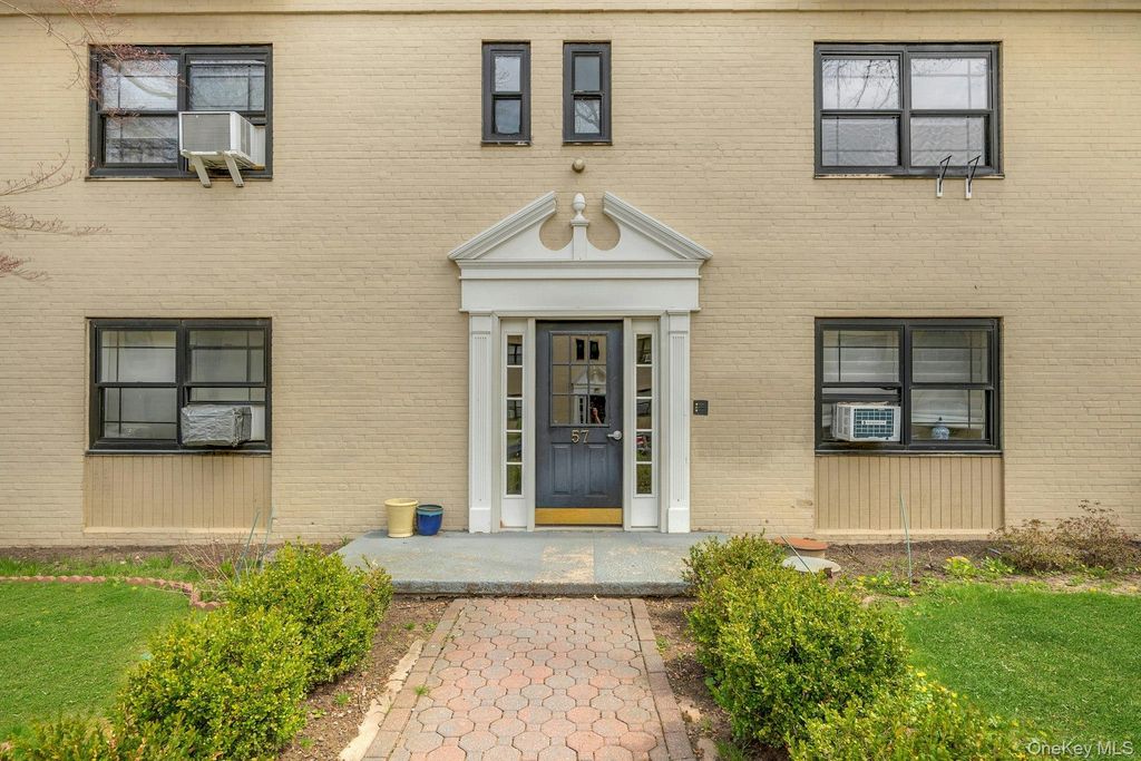 57 Manchester Road B-24, Eastchester, NY 10709