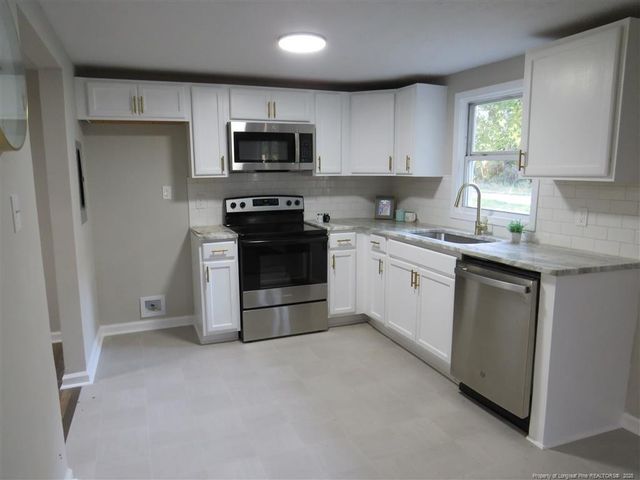 1613 Halsey Loop, Hope Mills, NC 28348