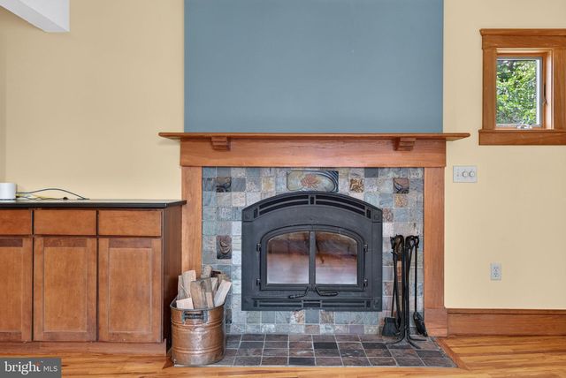 37 S CONSTITUTION AVE, New Freedom, PA 17349