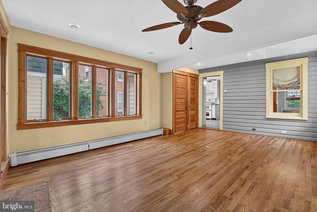 37 S CONSTITUTION AVE, New Freedom, PA 17349