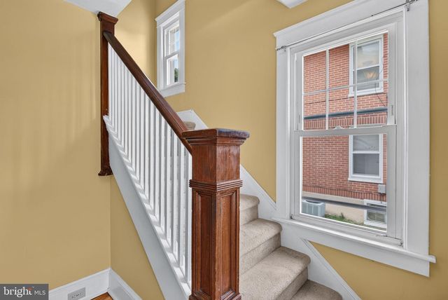 37 S CONSTITUTION AVE, New Freedom, PA 17349