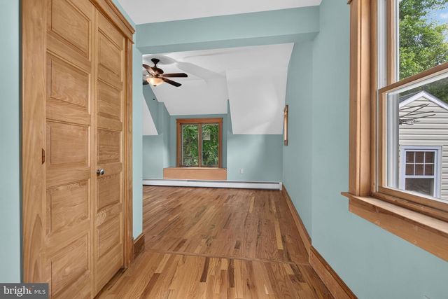 37 S CONSTITUTION AVE, New Freedom, PA 17349