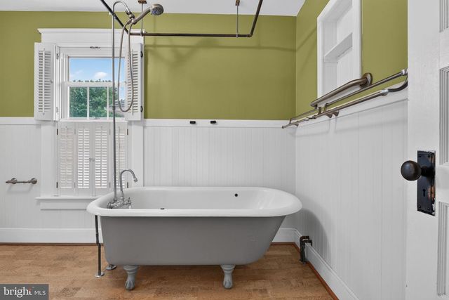 37 S CONSTITUTION AVE, New Freedom, PA 17349