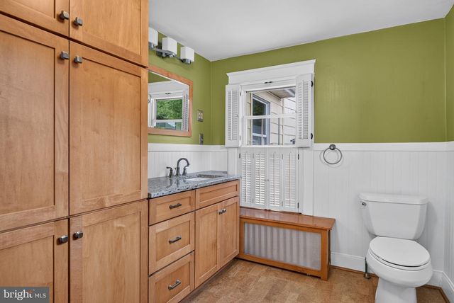 37 S CONSTITUTION AVE, New Freedom, PA 17349