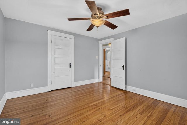 37 S CONSTITUTION AVE, New Freedom, PA 17349