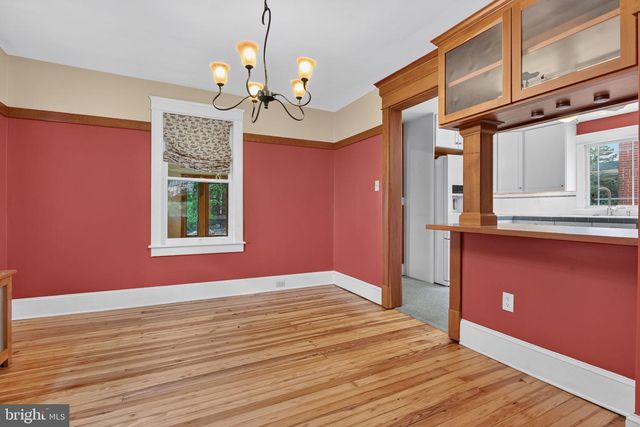 37 S CONSTITUTION AVE, New Freedom, PA 17349