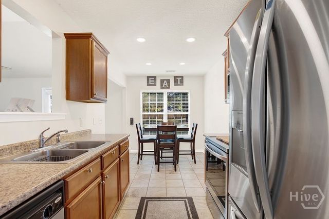 105 Creekside Circle, Ellabell, GA 31308