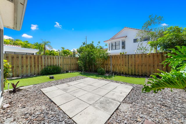 5534 Croydon Court, Boca Raton, FL 33486