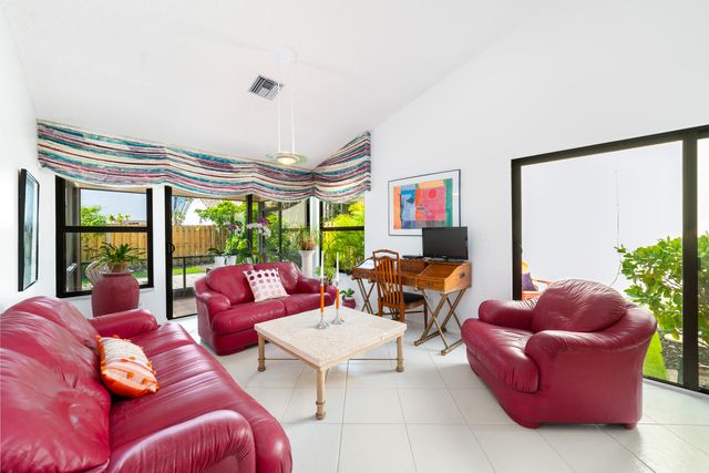 5534 Croydon Court, Boca Raton, FL 33486