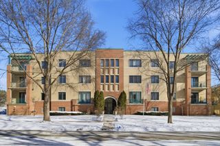 115 N Clifton Avenue 103, Park Ridge, IL 60068