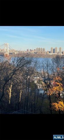 4 Horizon Road G-10, Fort Lee, NJ 07024