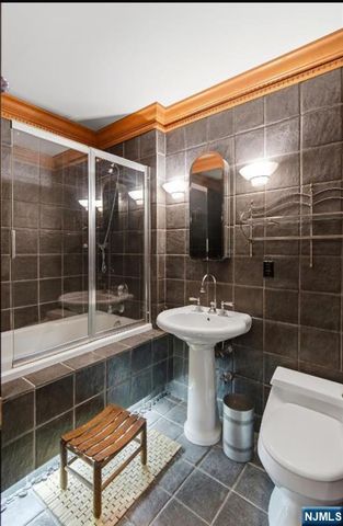 4 Horizon Road G-10, Fort Lee, NJ 07024