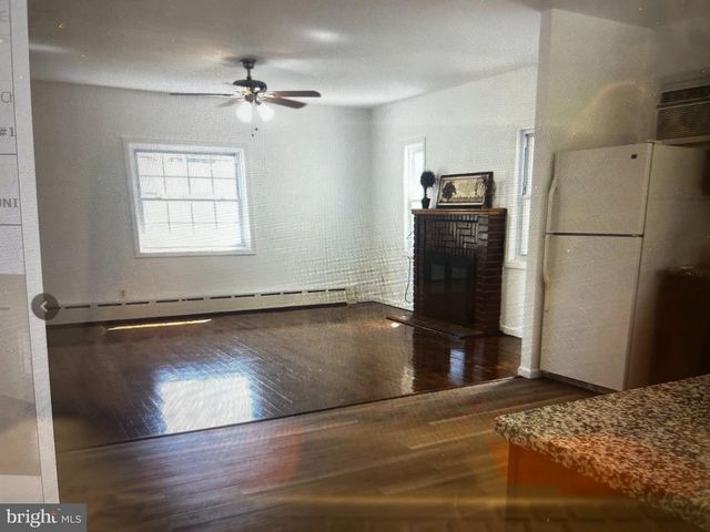 1085 GLASSBORO RD, Woodbury Heights, NJ 08097