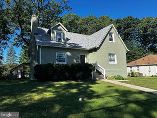 1085 GLASSBORO RD, Woodbury Heights, NJ 08097