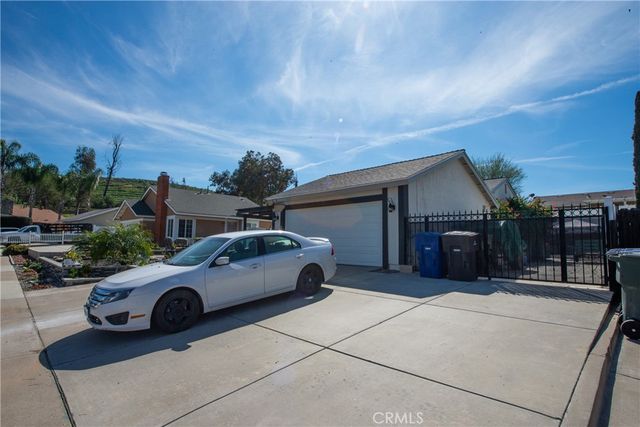 10444 Charleston Drive, Riverside, CA 92503