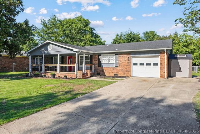 1125 Thornwood Place, Fayetteville, NC 28304