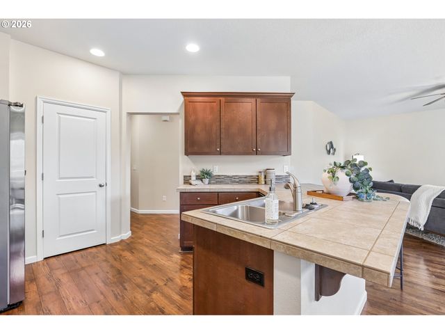 51309 Sw RHINE Dr, Scappoose, OR 97056