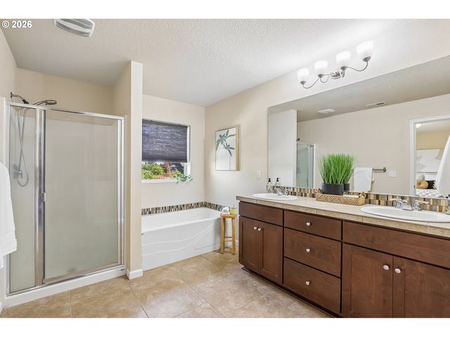 51309 Sw RHINE Dr, Scappoose, OR 97056