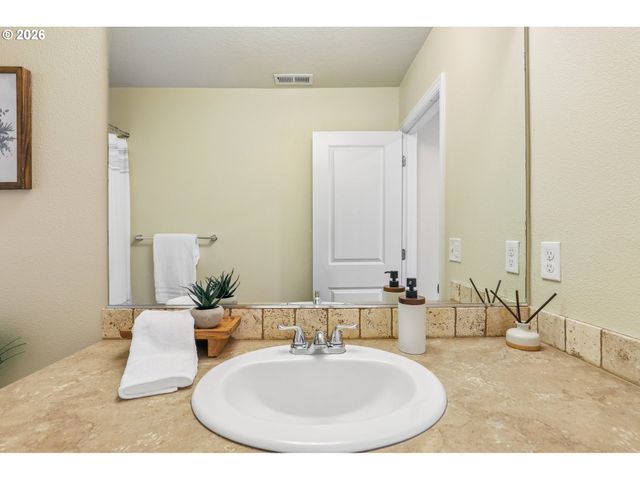 51309 Sw RHINE Dr, Scappoose, OR 97056