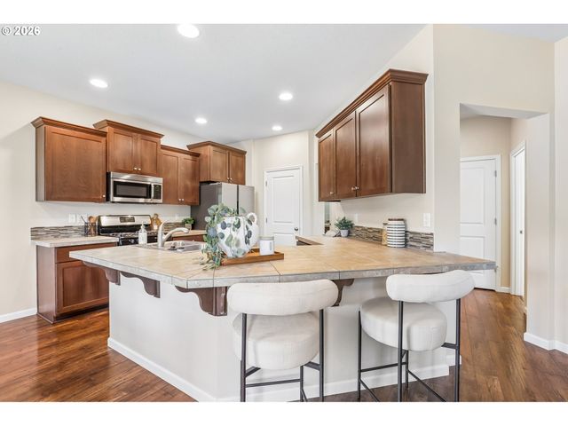 51309 Sw RHINE Dr, Scappoose, OR 97056