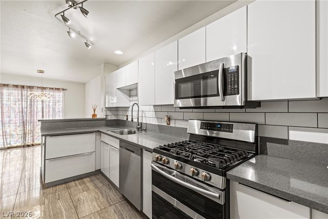 7968 Dorinda Avenue, Las Vegas, NV 89147