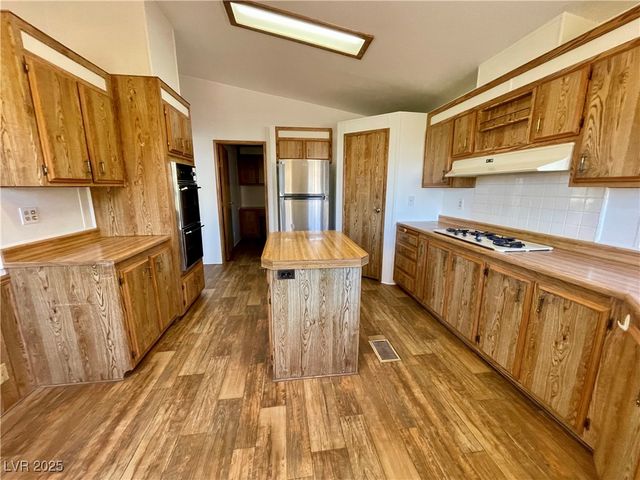 595 Lake Michigan Lane, Boulder City, NV 89005