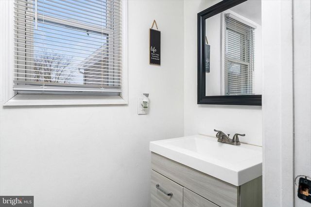 3 SCENIC VIEW DR, Sicklerville, NJ 08081