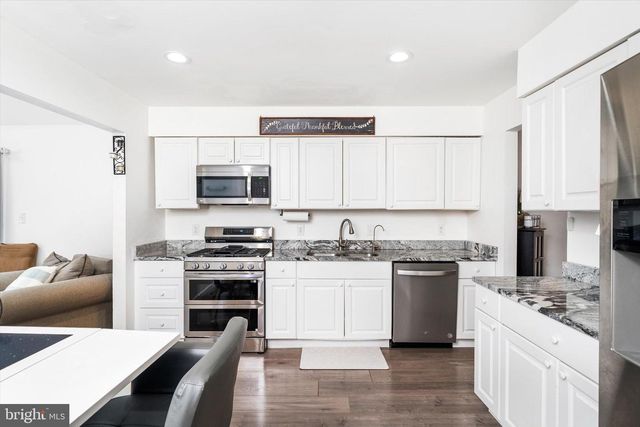 3 SCENIC VIEW DR, Sicklerville, NJ 08081