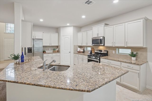 715 Gallorette, San Antonio, TX 78245