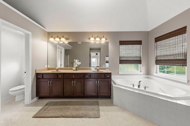 13500 Arborview Circle, Plainfield, IL 60585