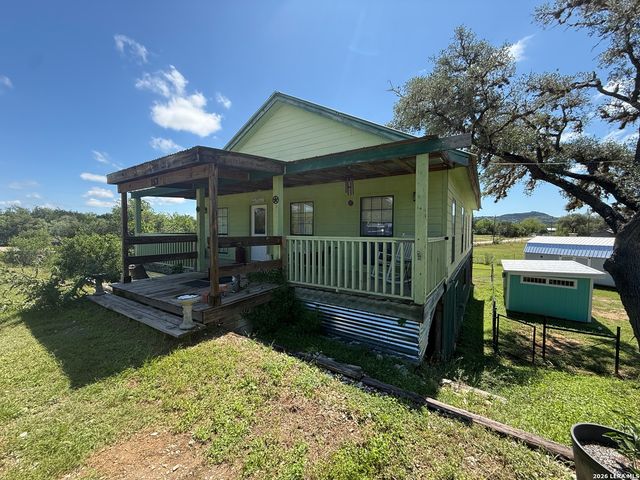 153 PARK DR, Bandera, TX 78003