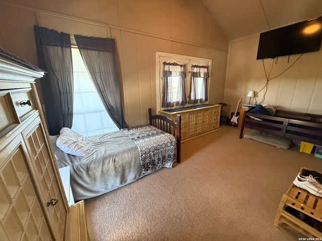 153 PARK DR, Bandera, TX 78003