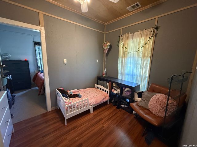 153 PARK DR, Bandera, TX 78003