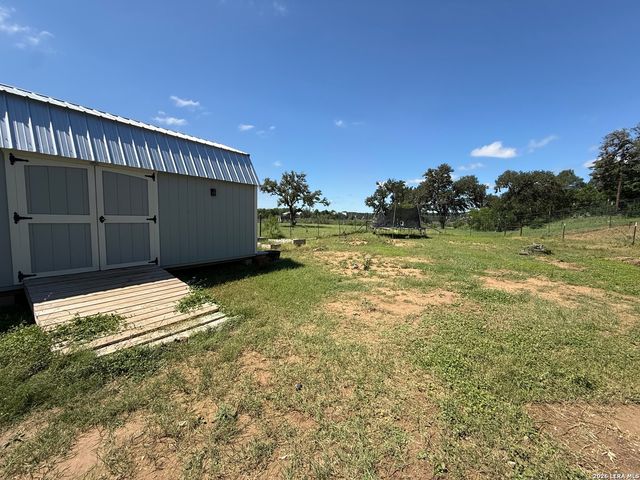 153 PARK DR, Bandera, TX 78003